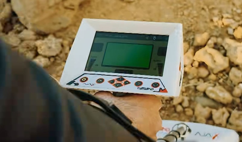 أجهزة كشف الذهب الاحترافية وأنظمة الصوت المستهدف