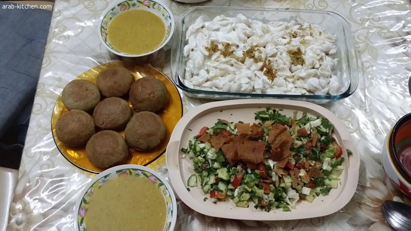 كبة مشوية وشوربة عدس ومعكرونة وصفات سهلة